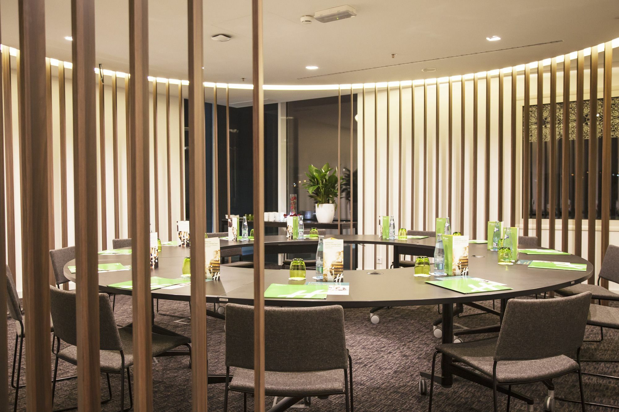 Holiday Inn Algiers - Cheraga Tower By Ihg Bagian luar foto